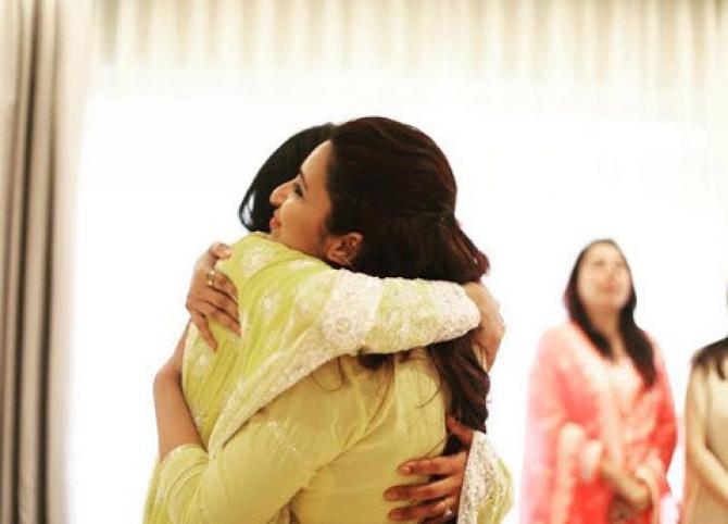 Priyanka Chopra Hugging Pariniti Chopra
