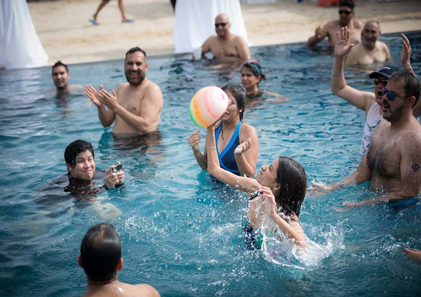 Pool Party Games 14