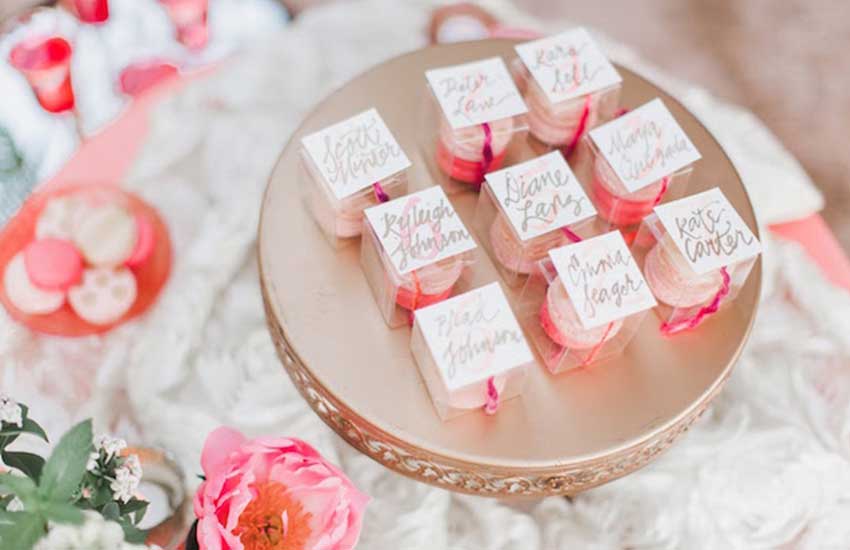 15 Eco-Friendly Wedding Favors for Your Guests – PureWow