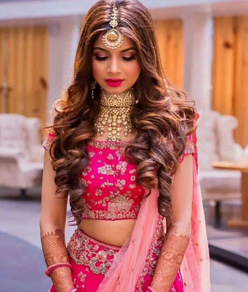 15 Trending Bridal Hairstyles For Mehndi Ceremony