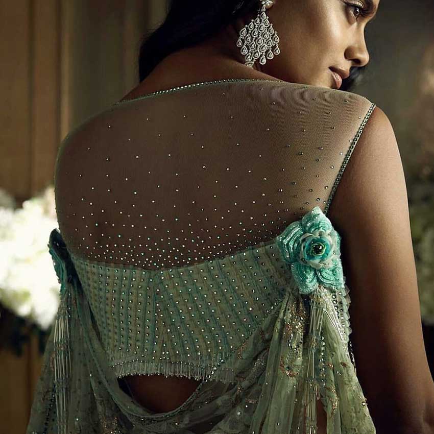 Tips to Look Gracious in Backless Saree Blouse - Select with