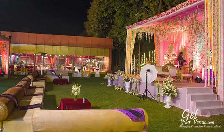 Balsons Farm House - Wedding Lawns NH8 (2)