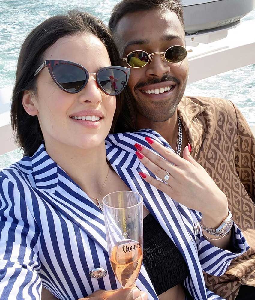 Hardik Pandya Goes Down on Knees to Propose Girlfriend Natasa Stankovic