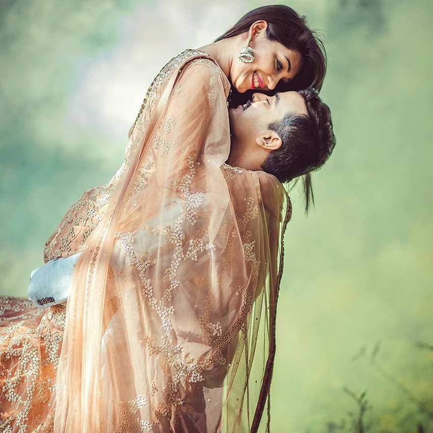 Divyanka Tripathi & Vivek Dahiya's Pre-Wedding Photoshoot Looks Straight  Out Of A Fairytale