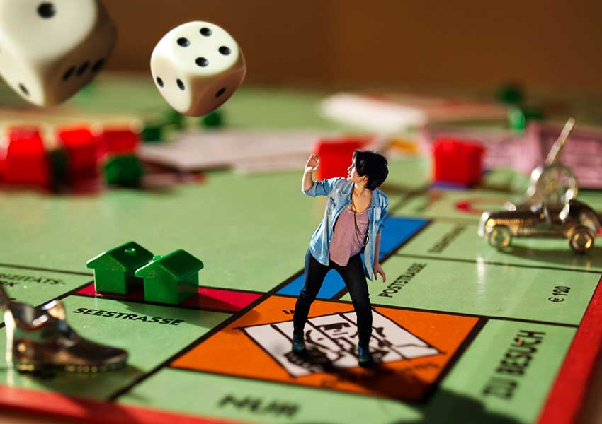 Best Indoor Games for Newly Married Couples to cope with ...