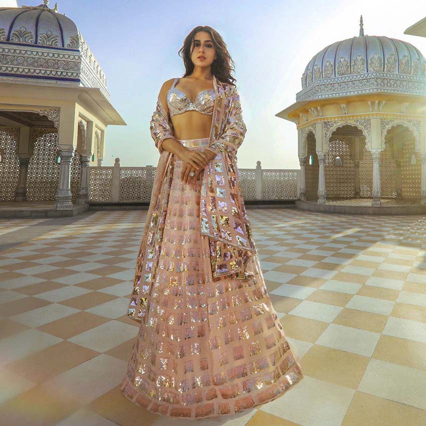 Kiara Advani's yellow Abu Jani Sandeep Khosla lehenga will brighten up your  wedding wardrobe | VOGUE India