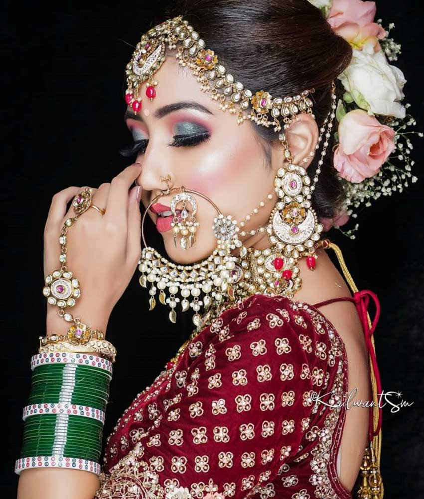 Gorgeous Bridal Naths (21)