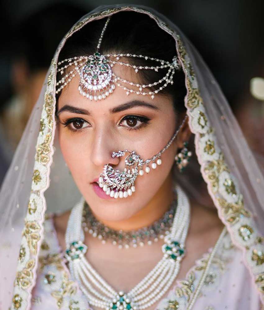 Gorgeous Bridal Naths (24)