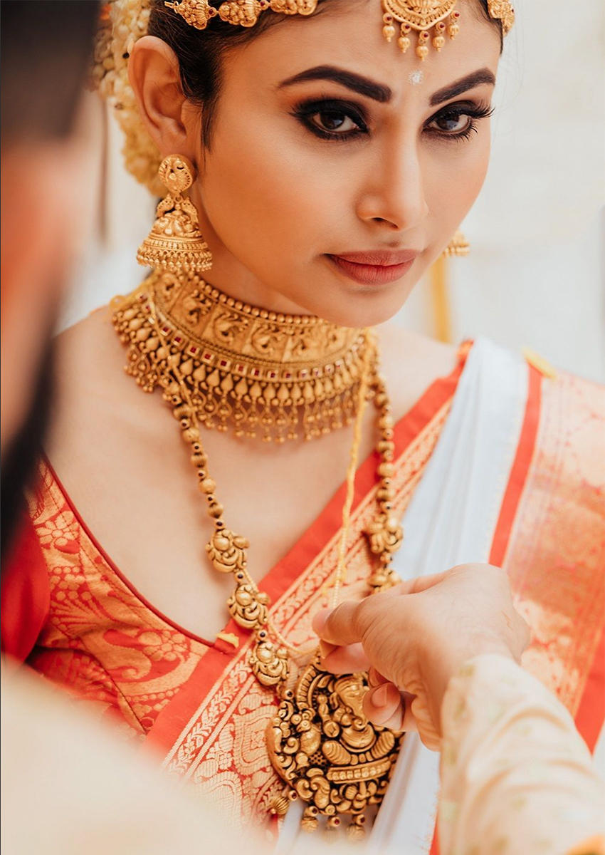 Mouni-Roy-wedding (15)