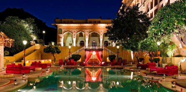 Why Location Still Beats Luxury When Choosing a Wedding Venue